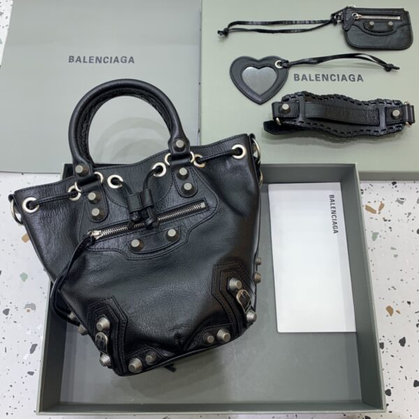 Balenciaga city