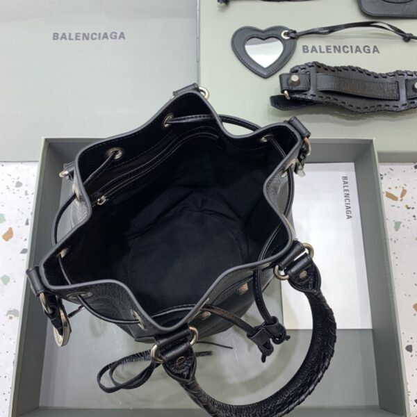 Balenciaga city