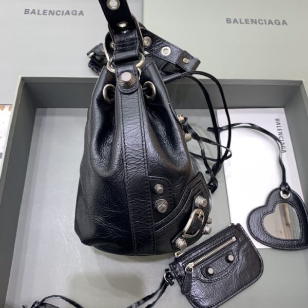 Balenciaga city
