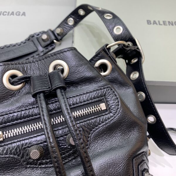 Balenciaga city