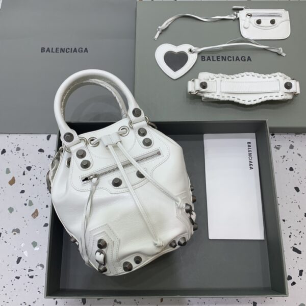 Balenciaga city