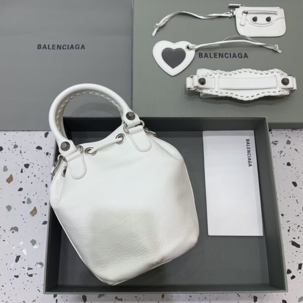 Balenciaga city