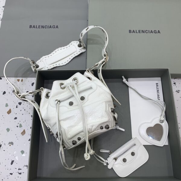 Balenciaga city