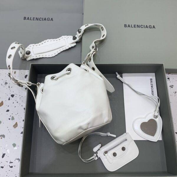 Balenciaga city