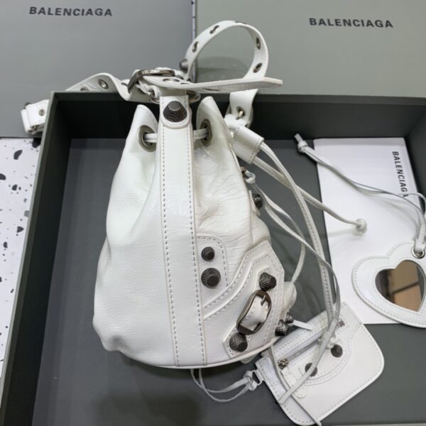 Balenciaga city