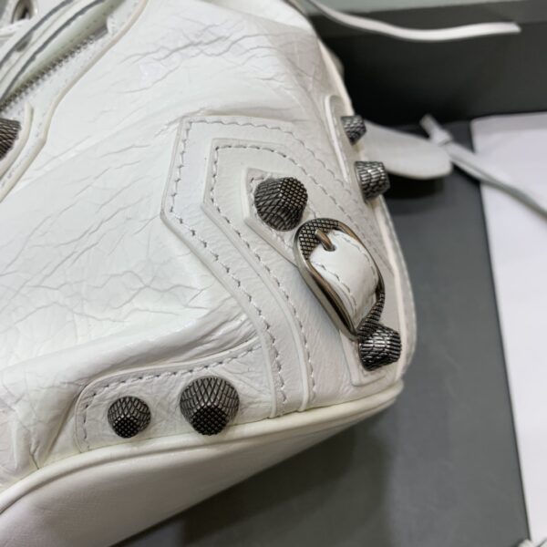 Balenciaga city