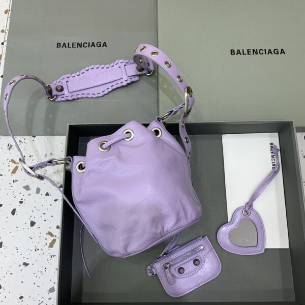 Balenciaga city