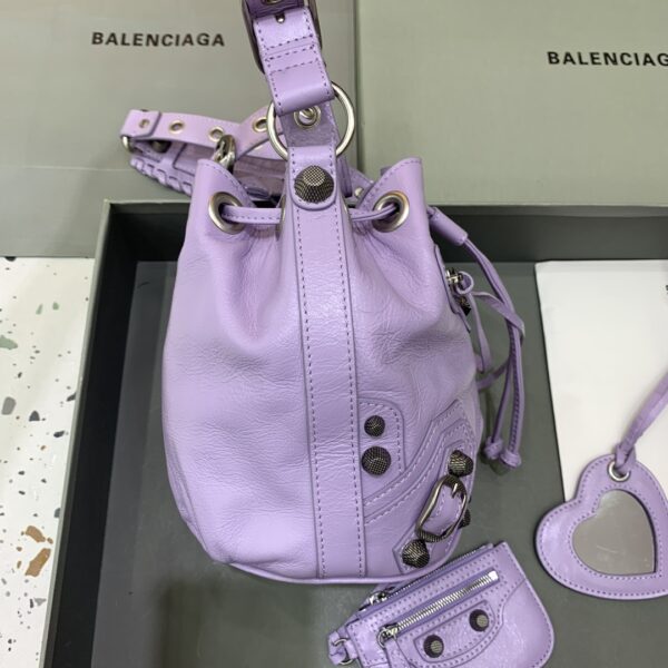 Balenciaga city