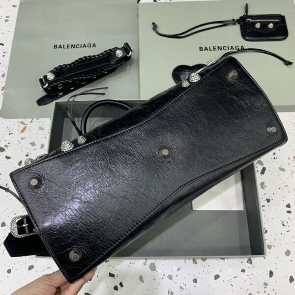 Balenciaga Neo cagole