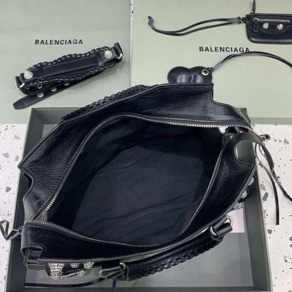 Balenciaga Neo cagole