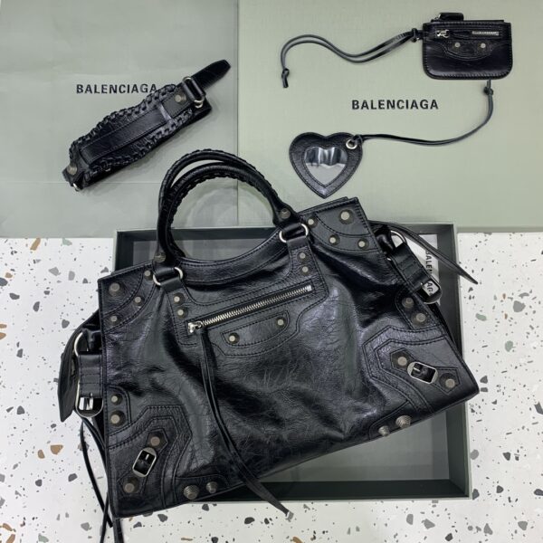 Balenciaga Neo cagole