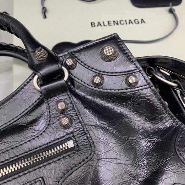 Balenciaga Neo cagole