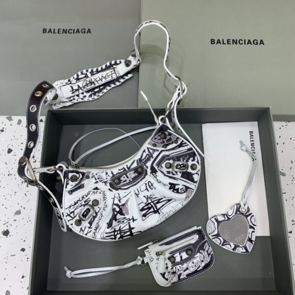 Balenciaga Le Cagole