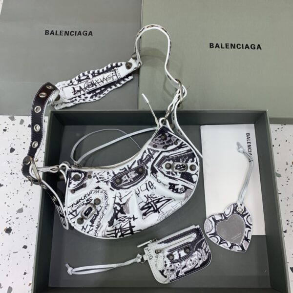 Balenciaga Le Cagole
