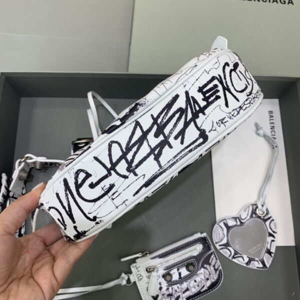 Balenciaga Le Cagole