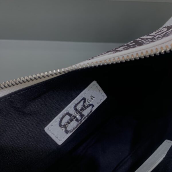 Balenciaga Le Cagole
