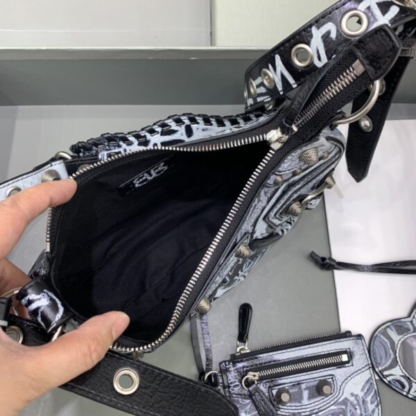 Balenciaga Le Cagole