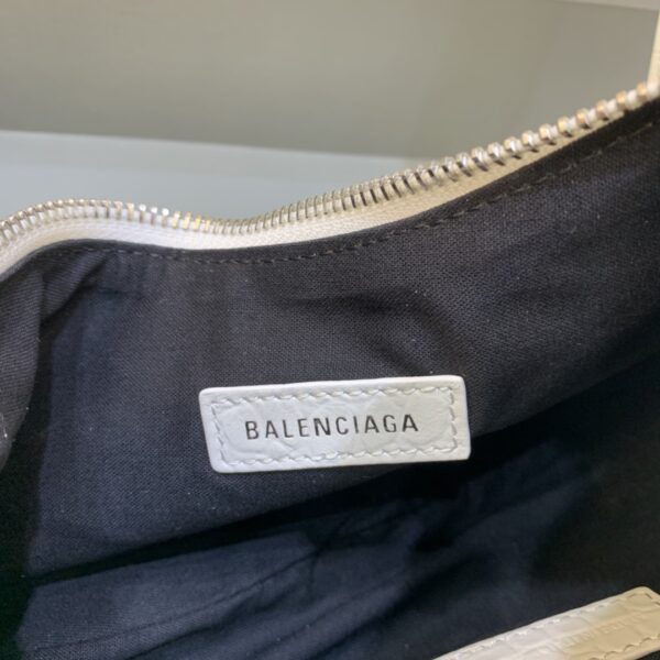 Balenciaga Le Cagole