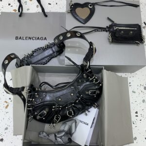 Balenciaga Le Cagole