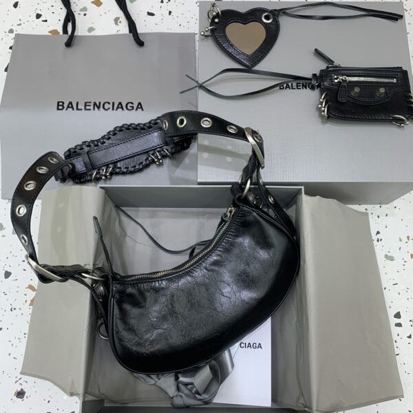 Balenciaga Le Cagole