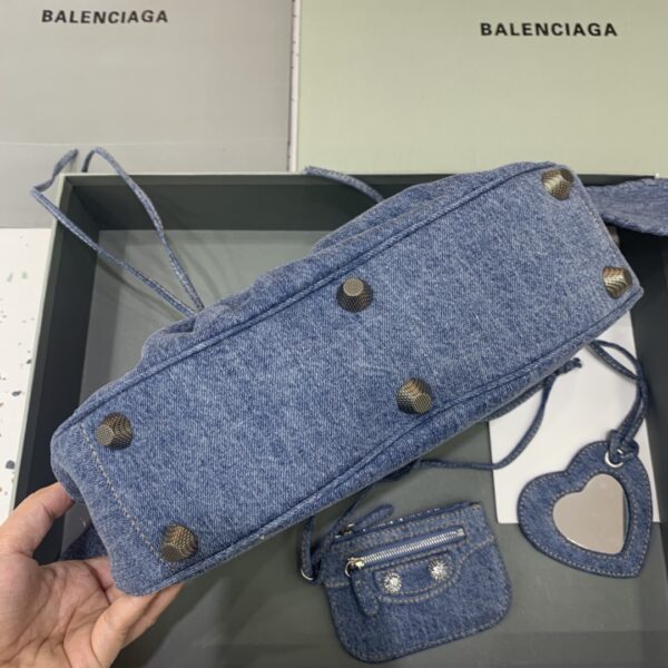 Balenciaga Le Cagole
