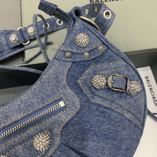 Balenciaga Le Cagole