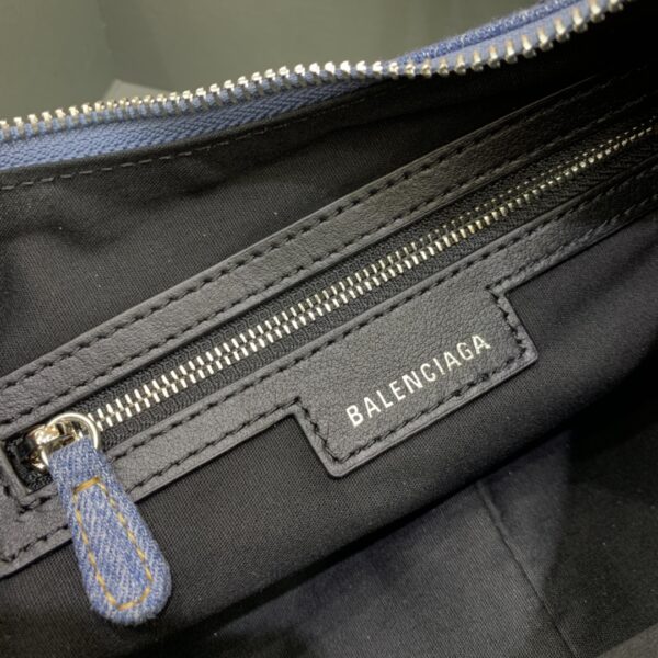 Balenciaga Le Cagole