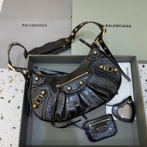 Balenciaga Le Cagole