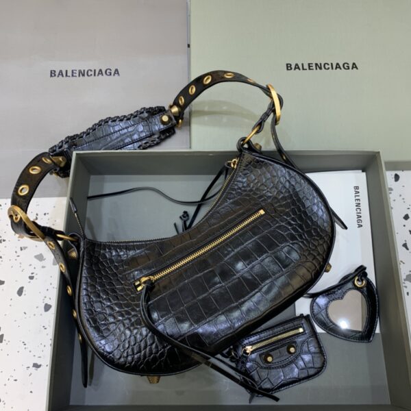 Balenciaga Le Cagole