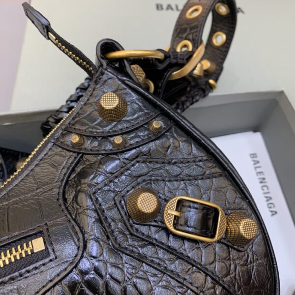 Balenciaga Le Cagole