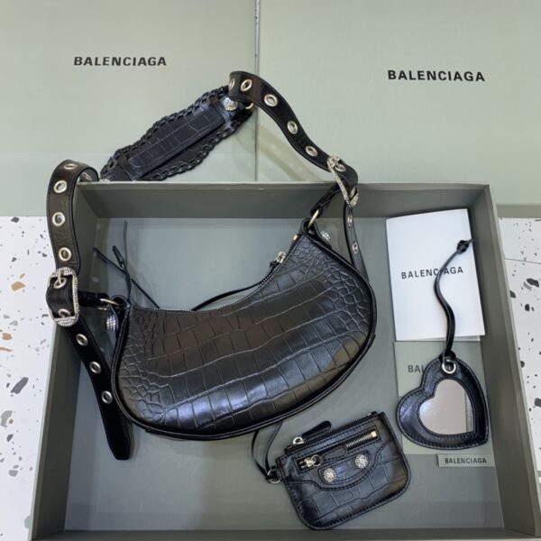 Balenciaga Le Cagole