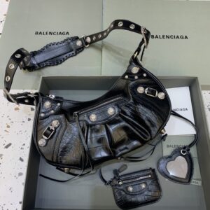Balenciaga Le Cagole