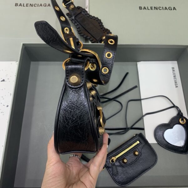 Balenciaga Le Cagole