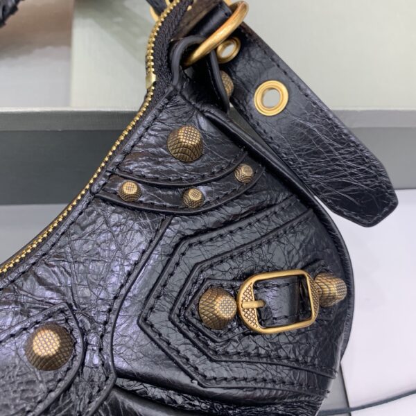 Balenciaga Le Cagole