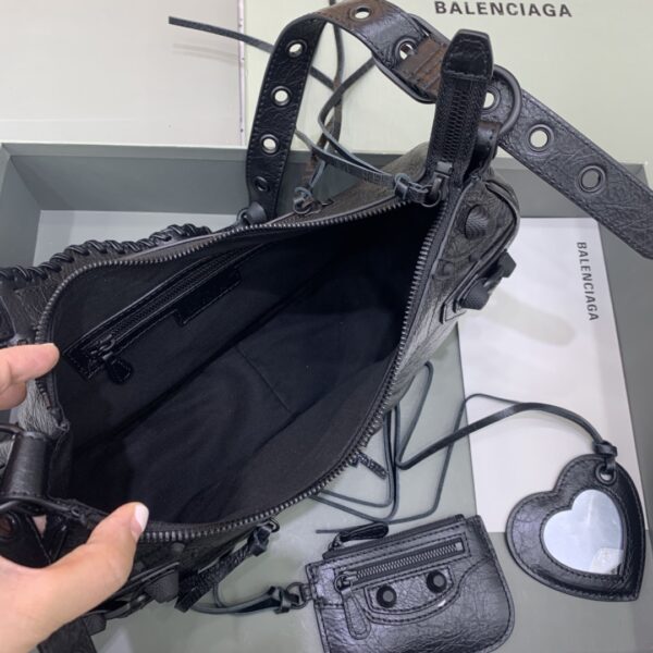 Balenciaga Le Cagole