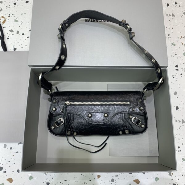 Balenciag Spring 24 · Le cagole Large Bag