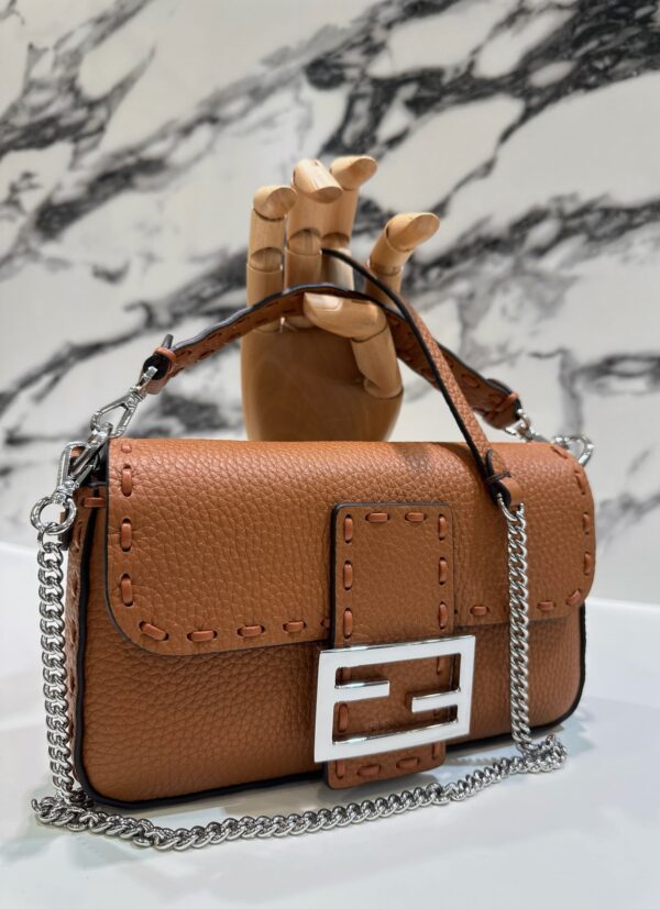 FENDI BAGUETTE