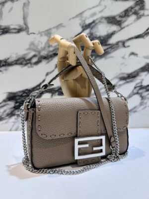FENDI BAGUETTE