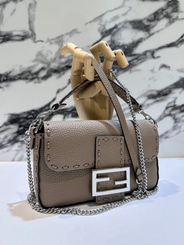FENDI BAGUETTE