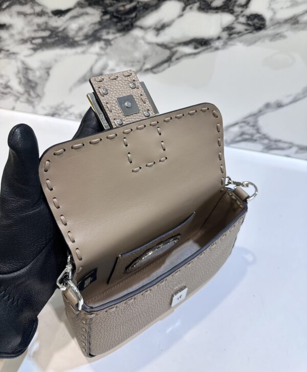 FENDI BAGUETTE