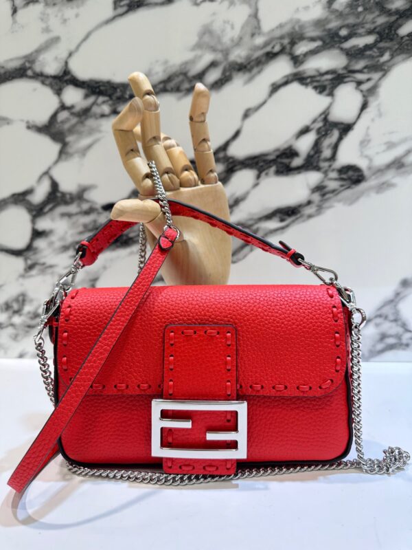 FENDI BAGUETTE