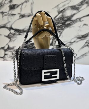 FENDI BAGUETTE