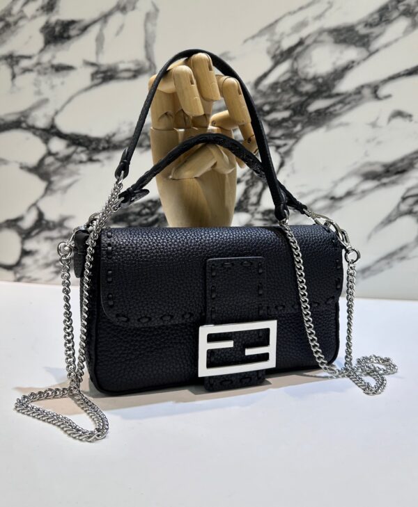 FENDI BAGUETTE