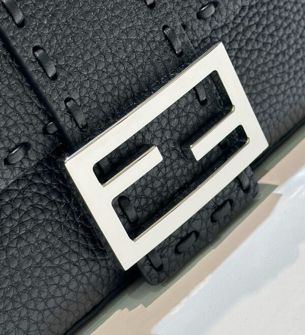 FENDI BAGUETTE