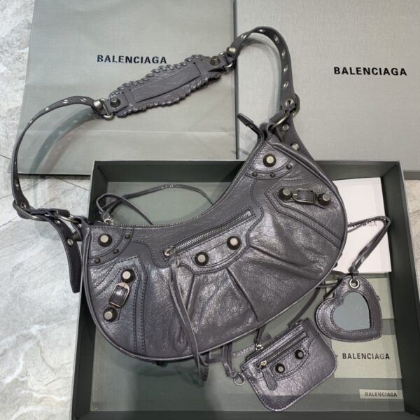 Balenciaga Le Cagole