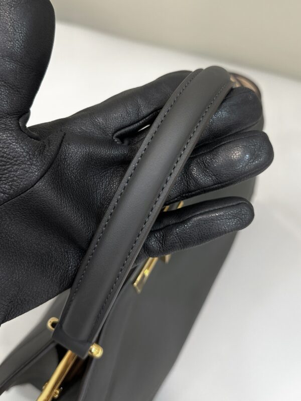 Fendi New Style Peekaboo I See U