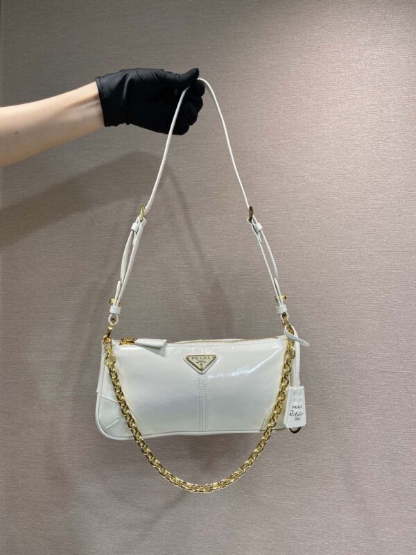 Prada Re-Edition 2002 medium leather shoulder bag
