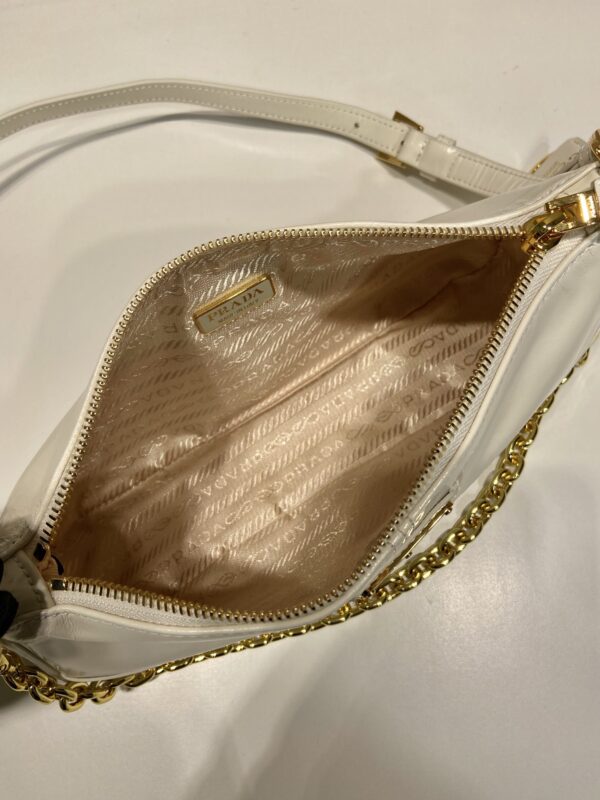 Prada Re-Edition 2002 medium leather shoulder bag