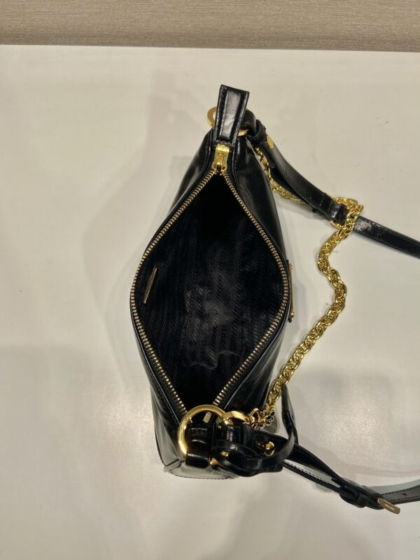 Prada Re-Edition 2002 medium leather shoulder bag