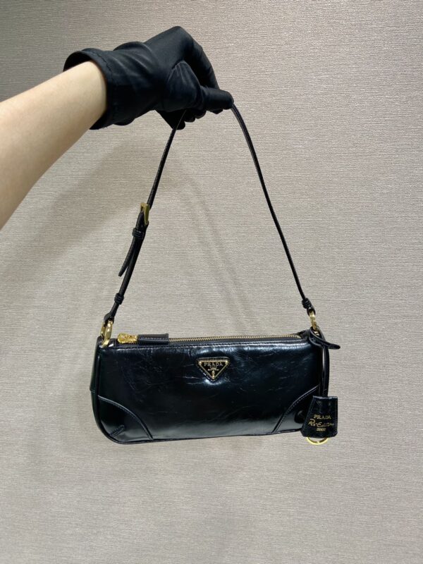 Prada Re-Edition 2002 small leather shoulder bag
